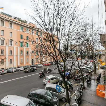 - Trastevere Train Station - Wifi Apartment Rom